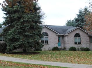 9244 Clover Dr, Milan, MI 48160