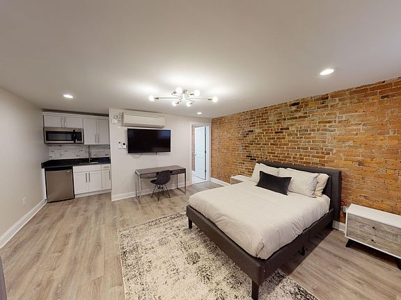 2nd image of 411 Orange St #1B
