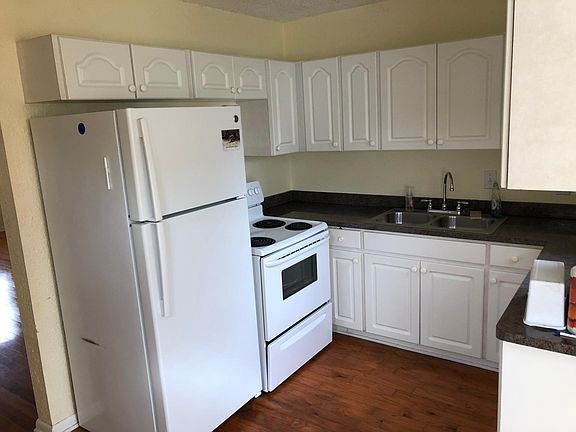 3rd image of 5218 Puritan Ave