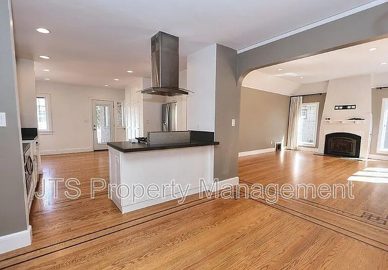 937 Sonoma Way — Photo 29