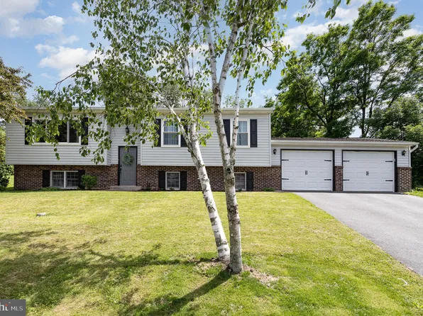 5071 Carrollton Dr, Harrisburg, PA 17112