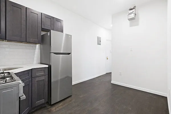 Rented by Compass | media 25