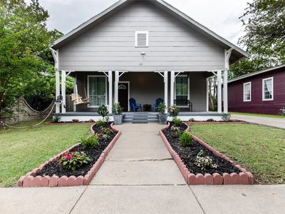 2017 Grainger St, Fort Worth, TX, 76110