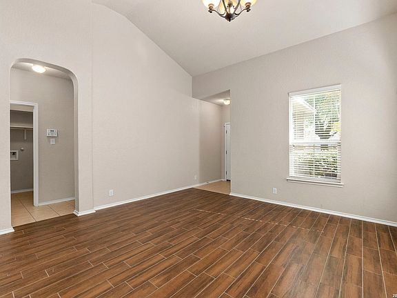 4th image of 10814 MUSTANG OAK DR