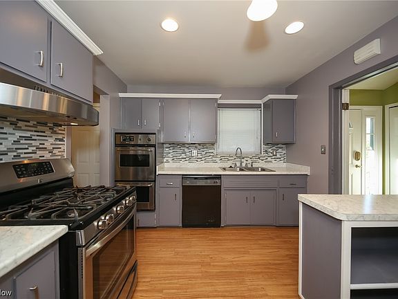 4th image of 25925 Euclid Chagrin Pkwy