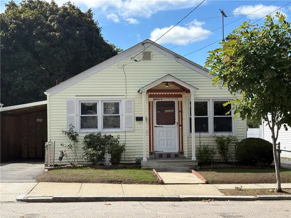 40 Standish Ave, Providence, RI 02908