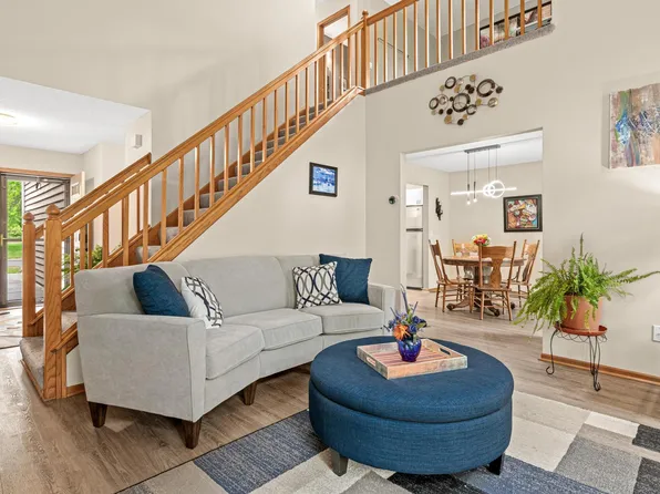 13145 Gemstone Ct, Apple Valley, MN 55124