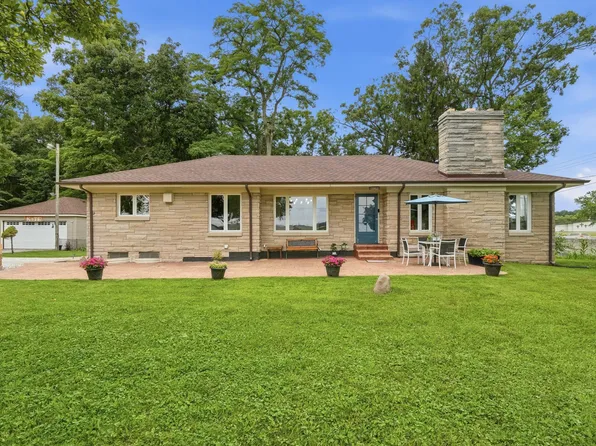 6110 Colorado St, Hobart, IN 46342