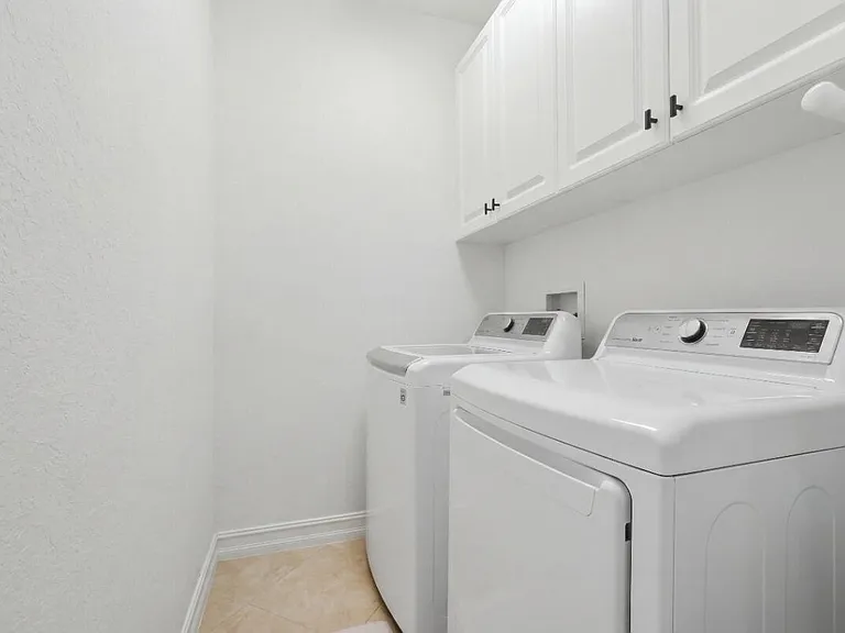 10822 NW 72nd Pl — Photo 12