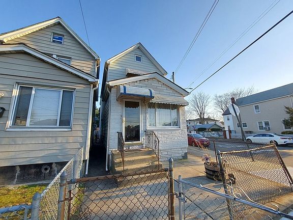 3rd image of 142-02 116th Ave #1