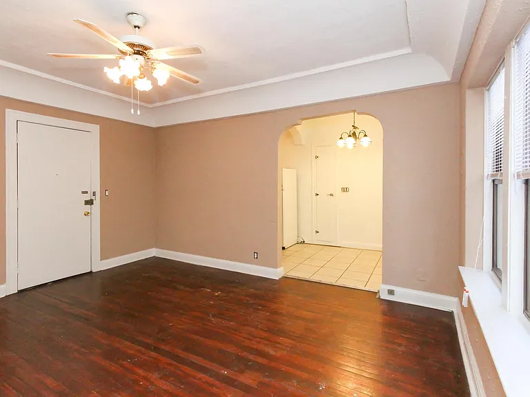 2753 Euclid Heights Blvd — Photo 8