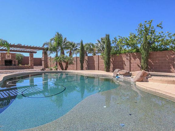 5th image of 3923 E Bellerive Dr