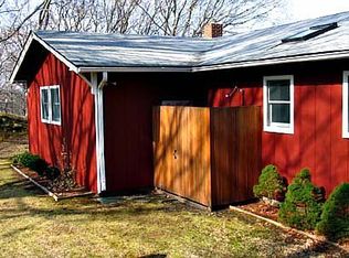 486 Barnes Rd, Oak Bluffs, MA 02557