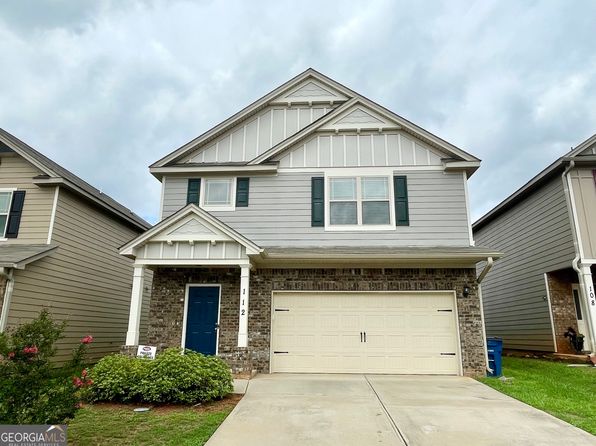 112 Leland Ln
