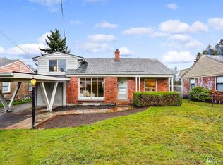 4011 SW 106th St, Seattle, WA 98146