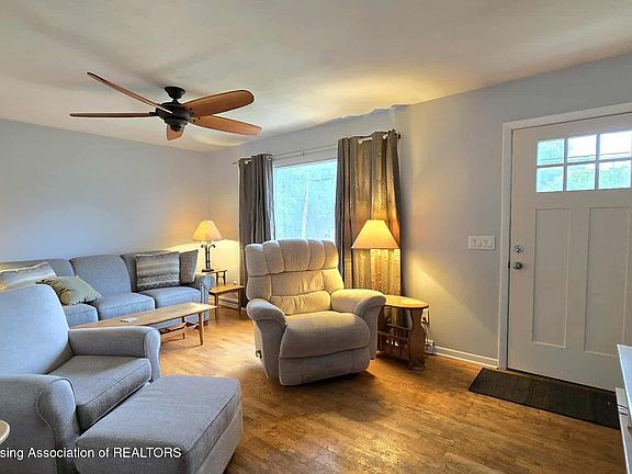 4th image of 11169 Jerryson Dr