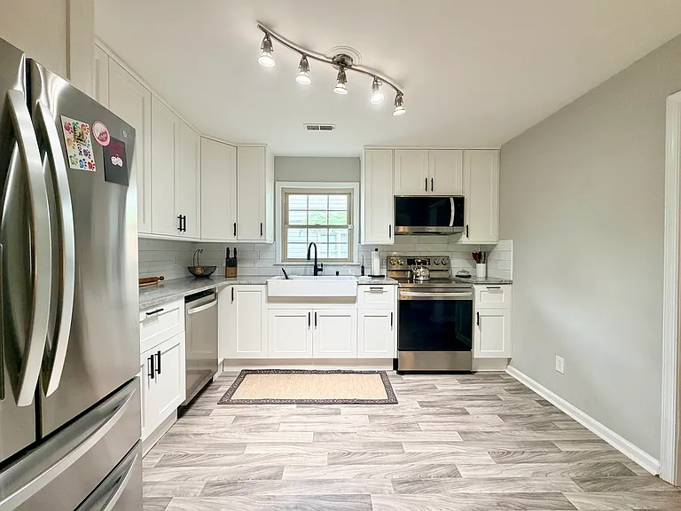 346 W McGinnis Cir — Photo 19