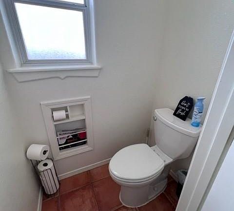 3rd image of 2842 Ladera Dr