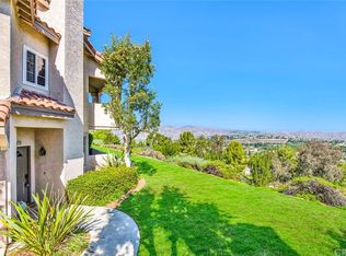 7925 E Viewrim Dr, Anaheim, CA 92808