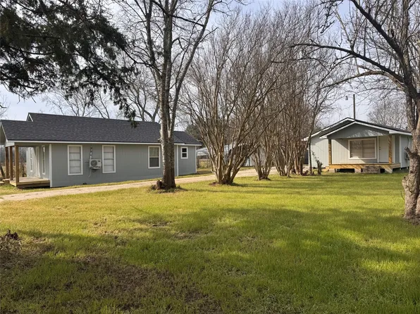 22085 Madison St, Bedias, TX 77831