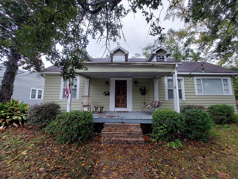 79 S Lafayette St — Photo 1