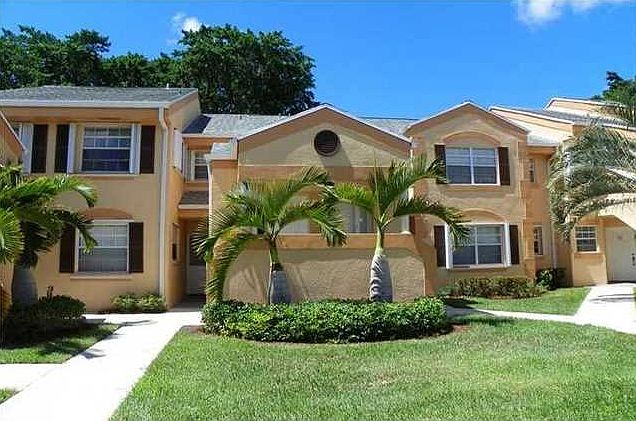 1st image of 2618 SE 19th Ct #205-B