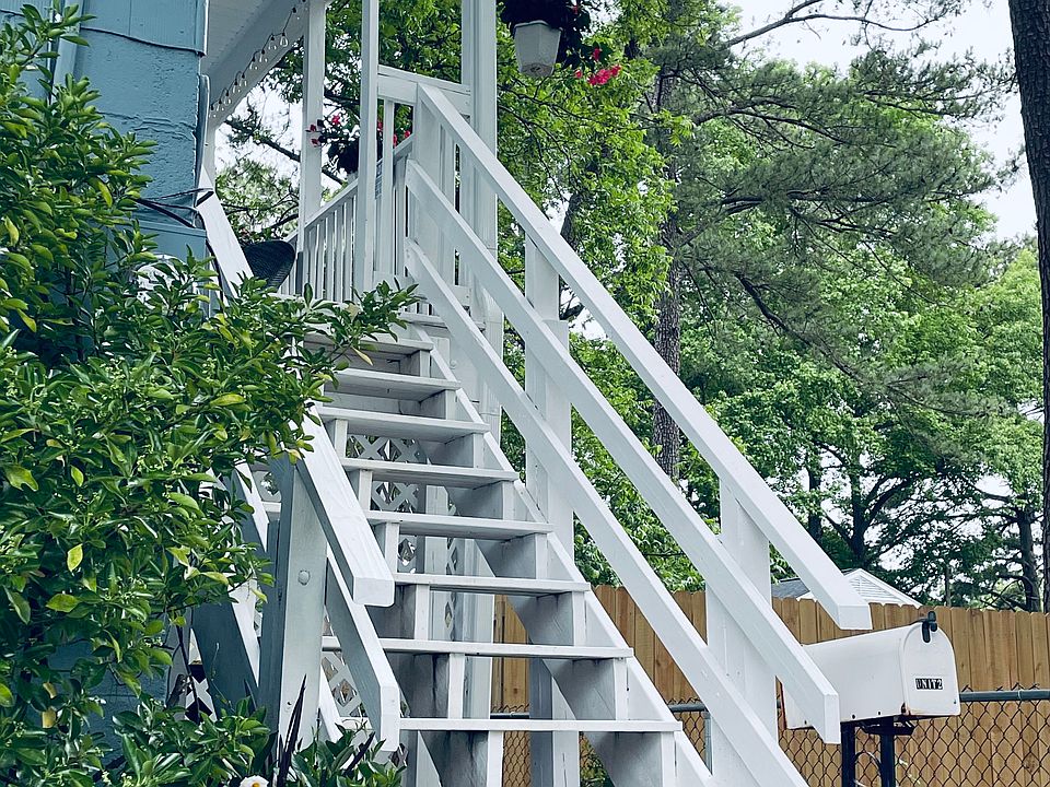 1st image of 4525 Caroline Ave #2