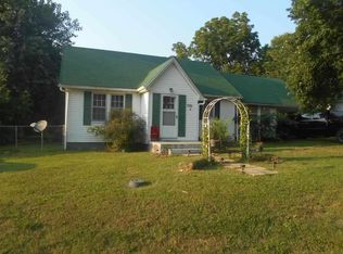 905 Locust St, Doniphan, MO 63935