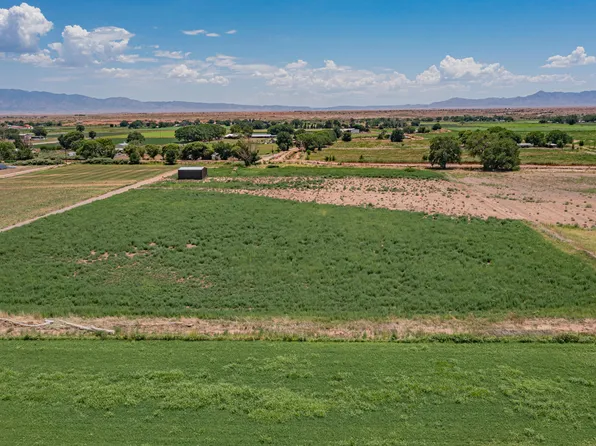 27 Albert Miranda Rd, Veguita, NM 87062