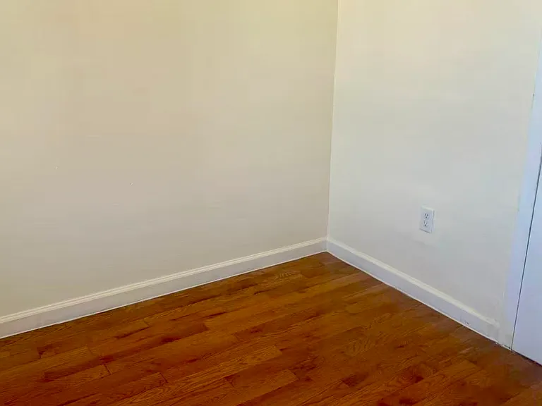 583 W Side Ave #3 — Photo 6