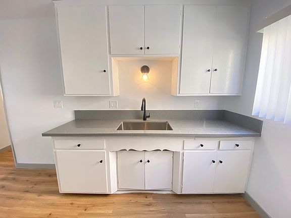 5th image of 846 Victor Ave APT 5-VICTOR84
