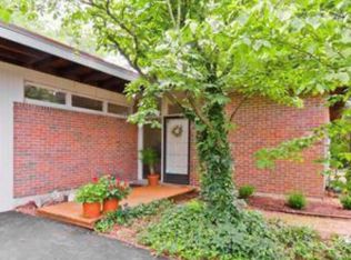 2432 Trossock Ln, Saint Louis, MO 63122