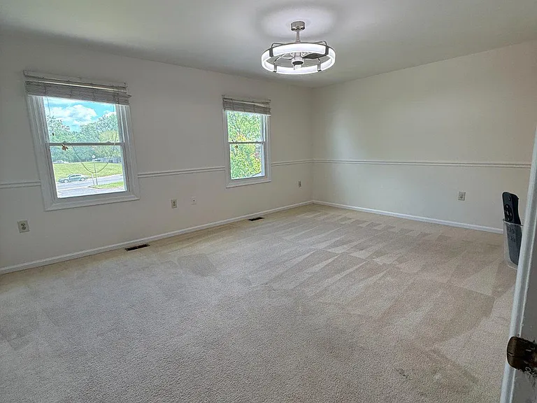 338 Nansemond St SE — Photo 16