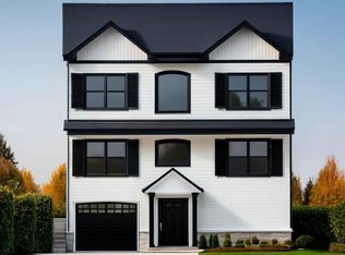 267 Roosevelt Avenue, Freeport, NY
