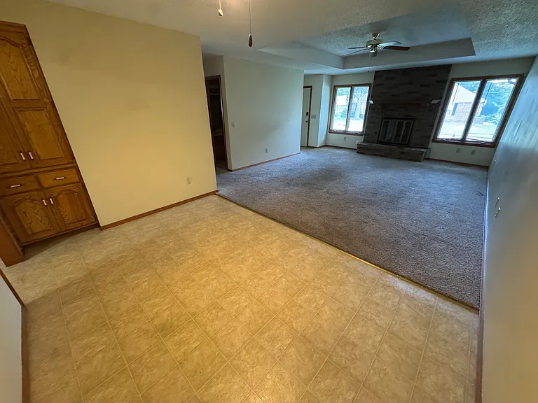 3485 S Kickapoo Ave — Photo 2