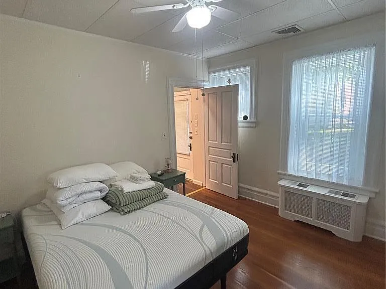 210 E Goepp St — Photo 11