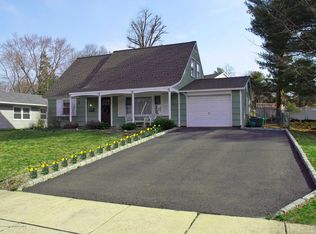 44 Overlea Ln, Aberdeen, NJ 07747