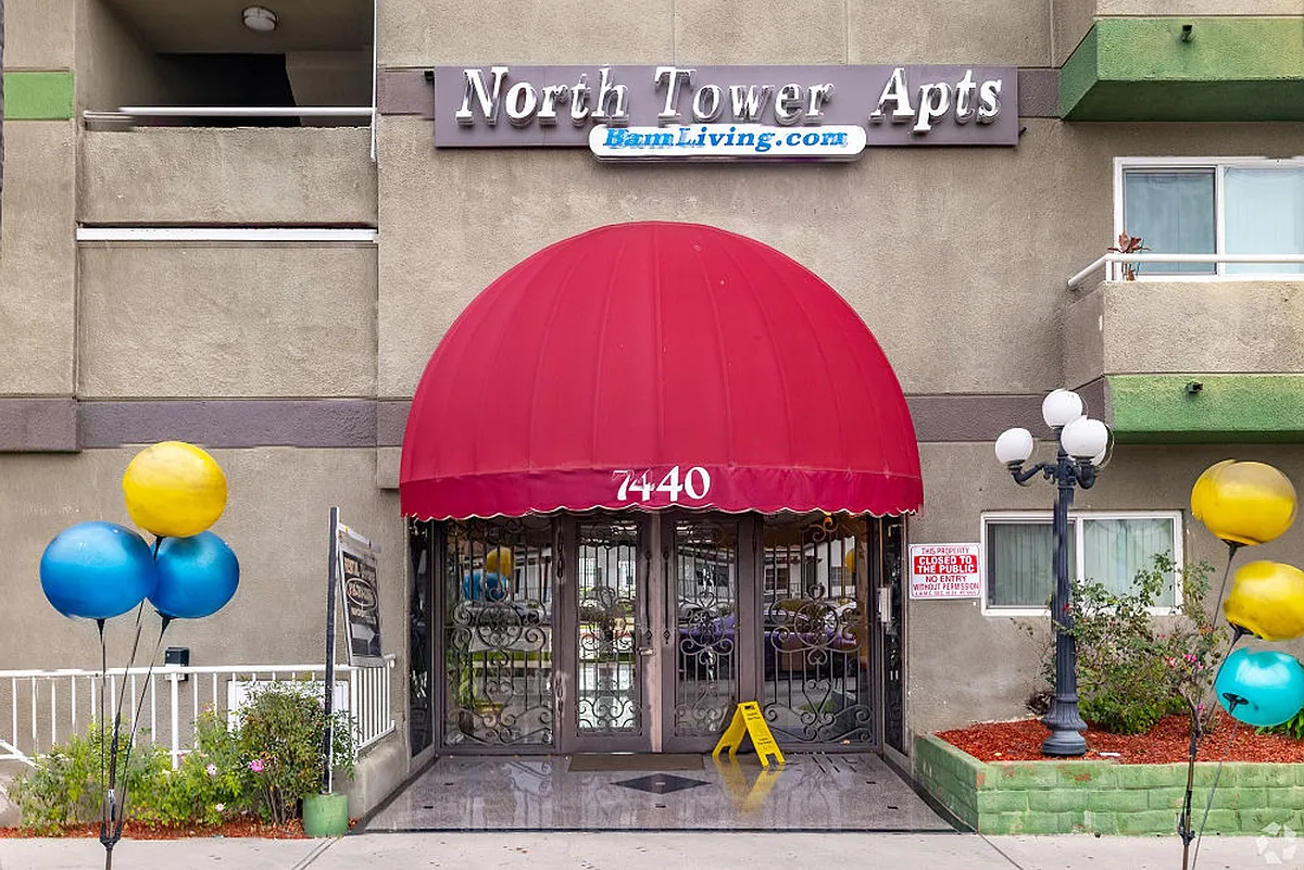 Building Photo - North Tower Apts