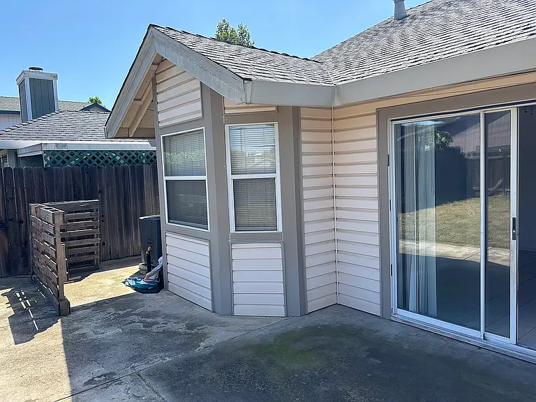 7170 Cloverleaf Way — Photo 18