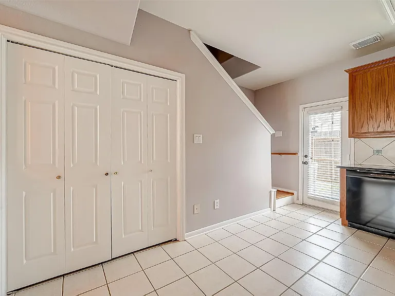 206 Sydnor St — Photo 6