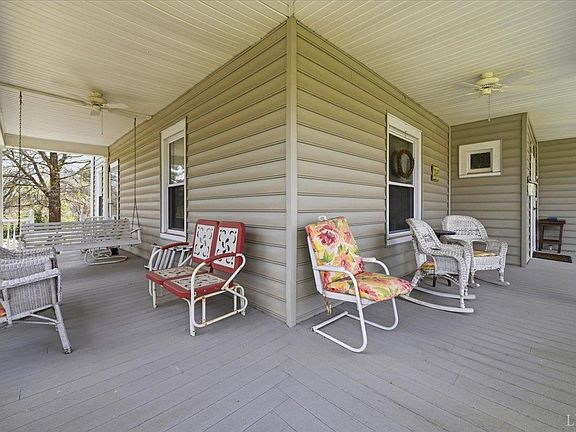 4th image of 601 Henry St