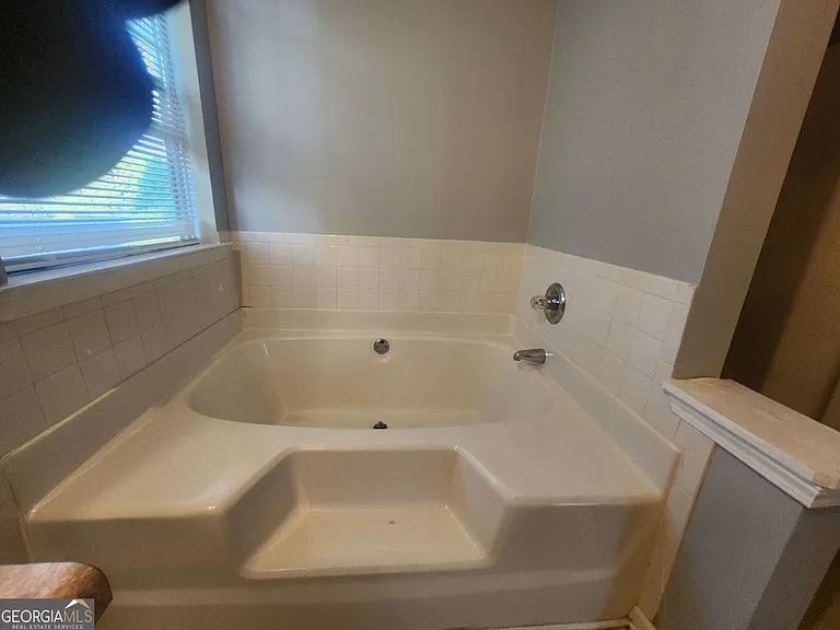 5748 Wellborn Creek Dr — Photo 5