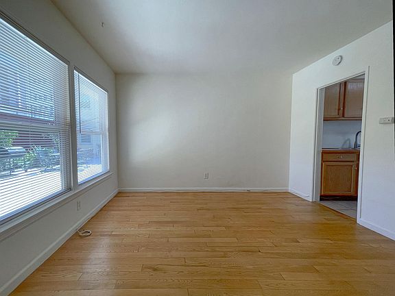 2nd image of 122 Elm Ave APT 4