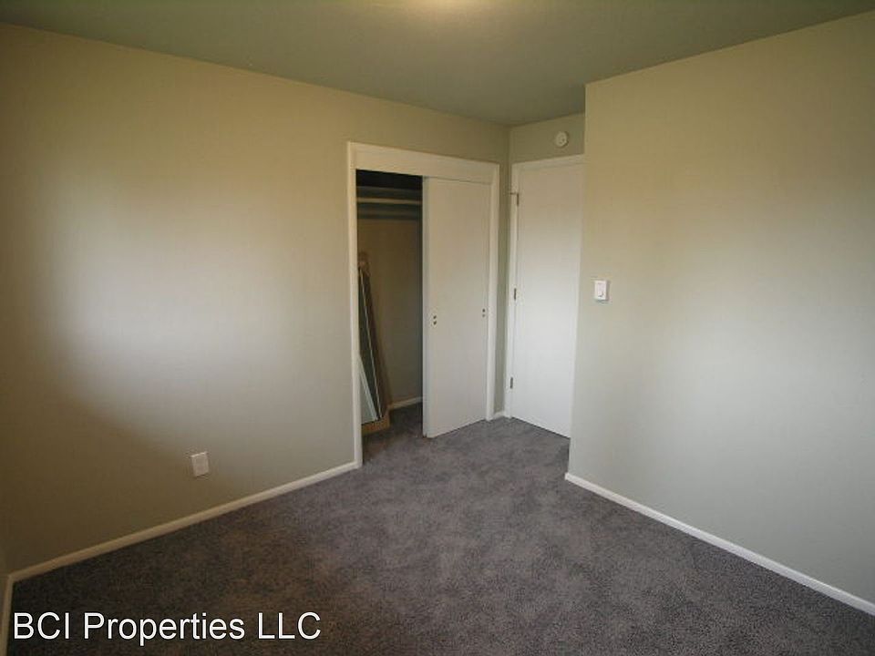 2nd image of 1510 Violet Meadow St S #2
