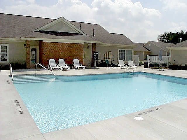 Clubhouse & Pool