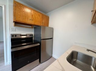149 Montecito Ave #104, Oakland, CA 94610