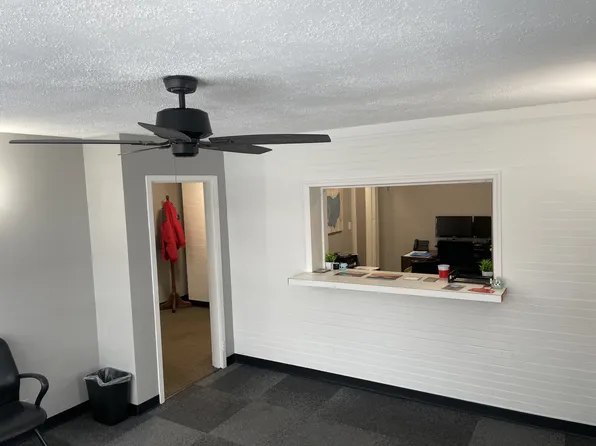 323 2nd St #B, Marietta, OH 45750