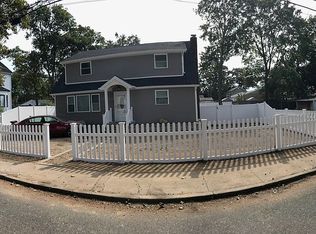 138 E 3rd St, Huntington Station, NY 11746