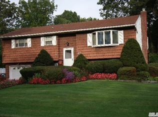 27 Wenmore Rd, Commack, NY 11725