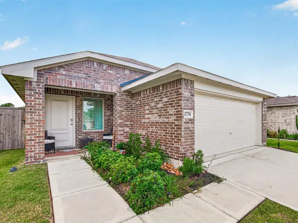 17751 Grove Hill Dr, Hockley, TX 77447